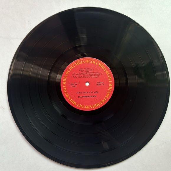 Aerosmith - Rock in a hard place - vintage vinyl record - condition is VG - Picture 3 of 6